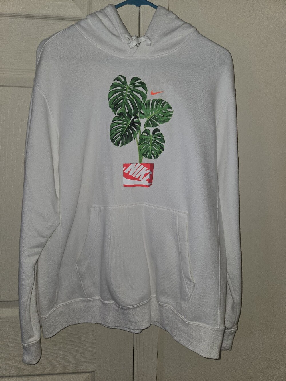 Nike Club Fleece Pullover Hoodie - Picture 2 of 5